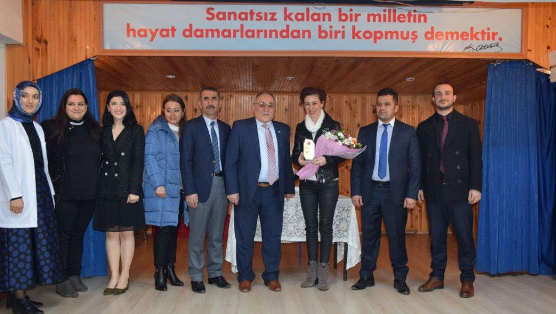 Trabzon Devlet Tiyatrosu Müdüresi Sayın Elvan Saliha KARAHASAN ile Söyleşi